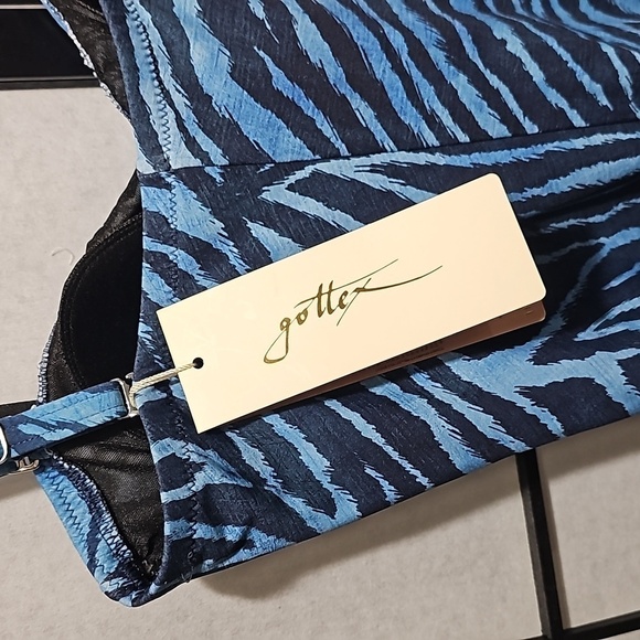Gottex Animal Print Blue One Piece Swimsuit Size 8 NWT - Picture 7 of 10